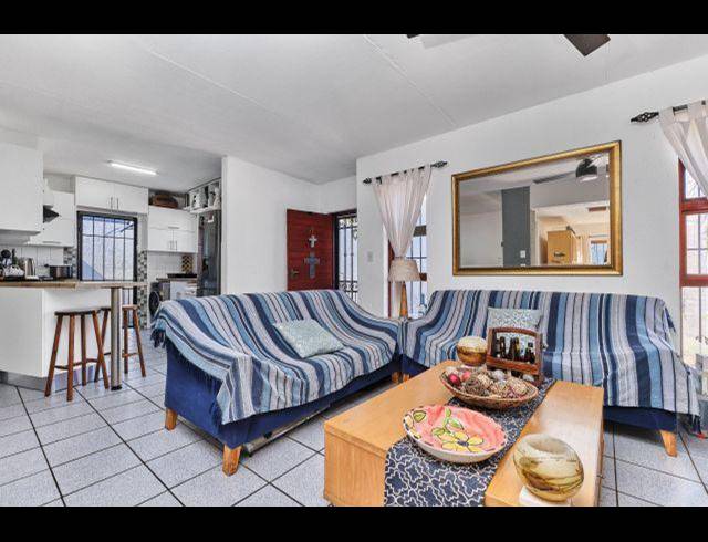 3 BEDROOM CLUSTER FOR SALE IN SUNNINGHILL